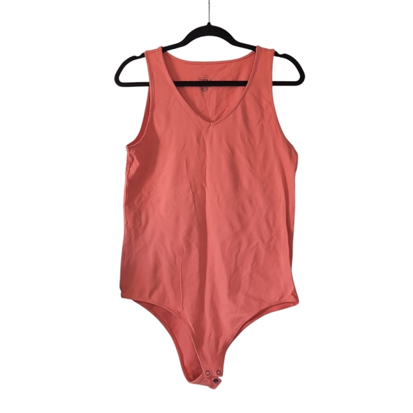 NWT Torrid Foxy V-Neck Coral Pink Slimming Stretch Bodysuit L - Picture 2 of 8